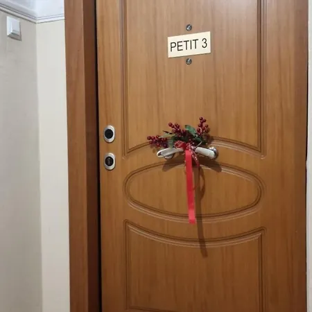 Petit3 Apartment